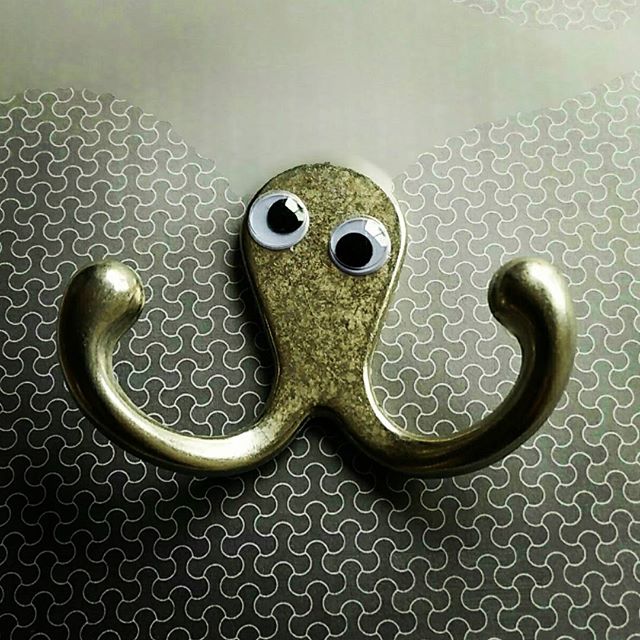 Drunk Octopus *still* wants to fight you … – We Saw a Chicken …