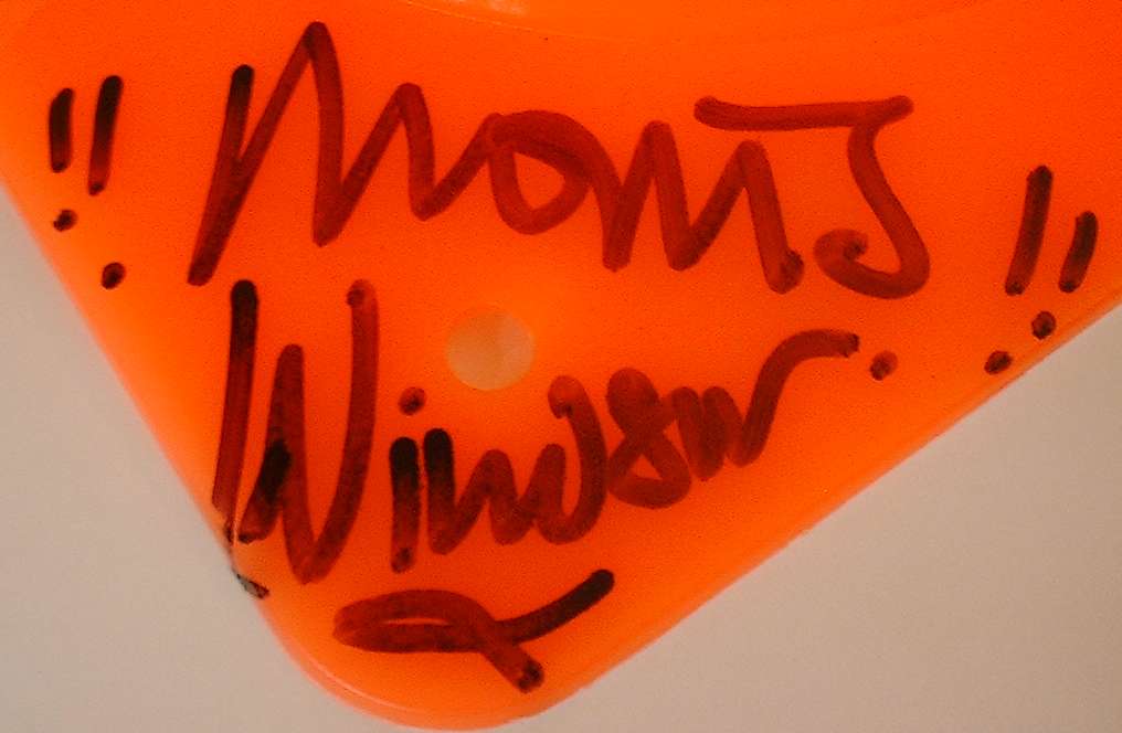 Morris Windsor's signature detail
